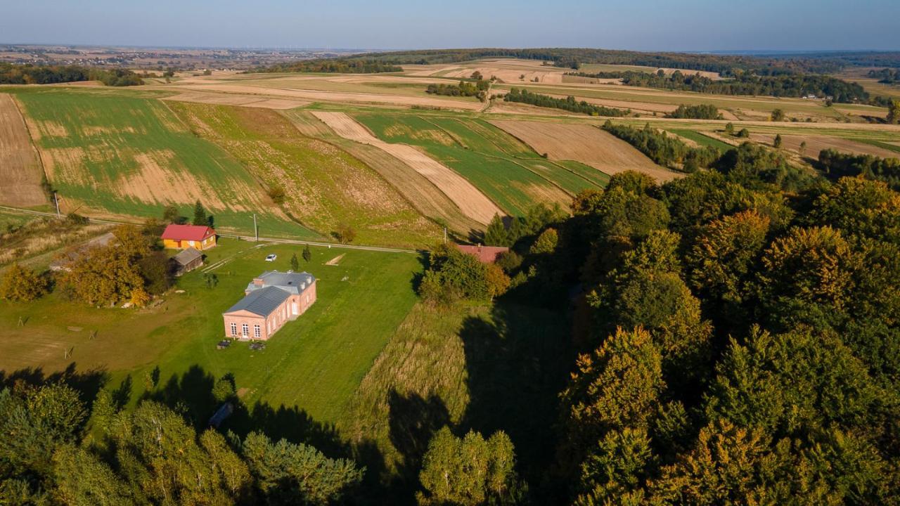 Dworek Atrium Tomaszów Lubelski Buitenkant foto