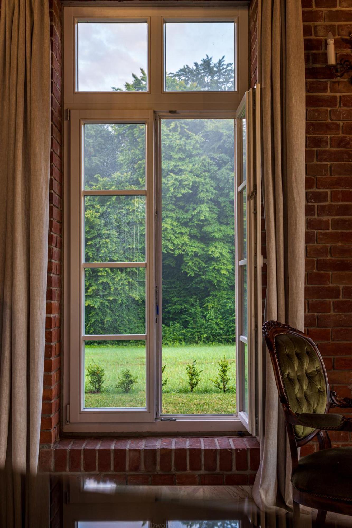 Dworek Atrium Tomaszów Lubelski Buitenkant foto